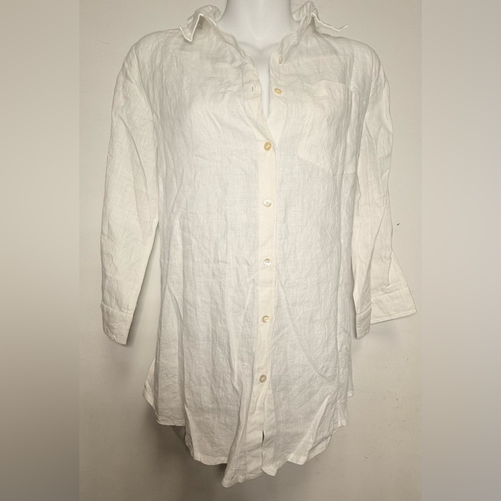 Women's White Button-Up Top - Picture 1 of 8